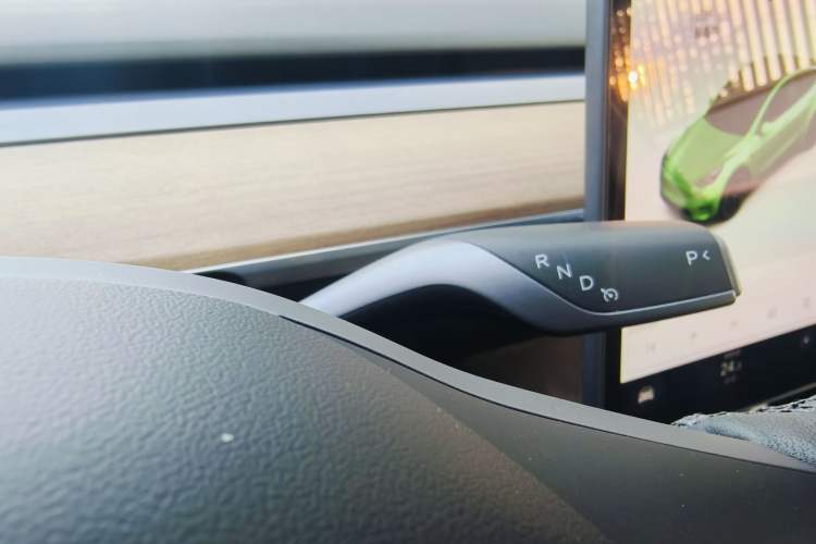 Used Tesla Model Y 2021 Standard Range Rear-Wheel Drive Version