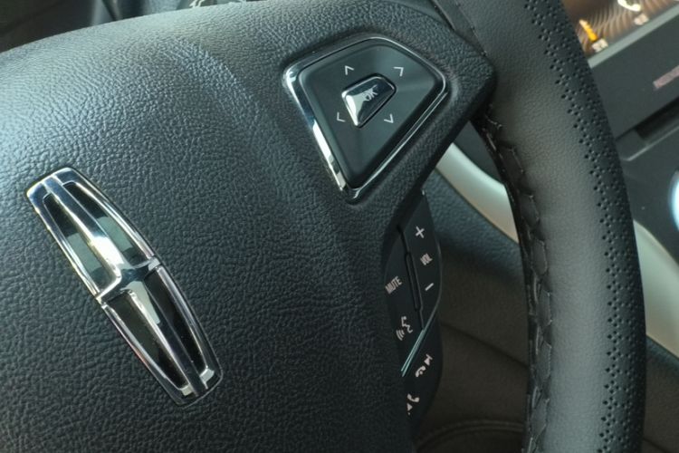 Used Lincoln MKC 2017 2.0T Two-Wheel Drive Deluxe Edition