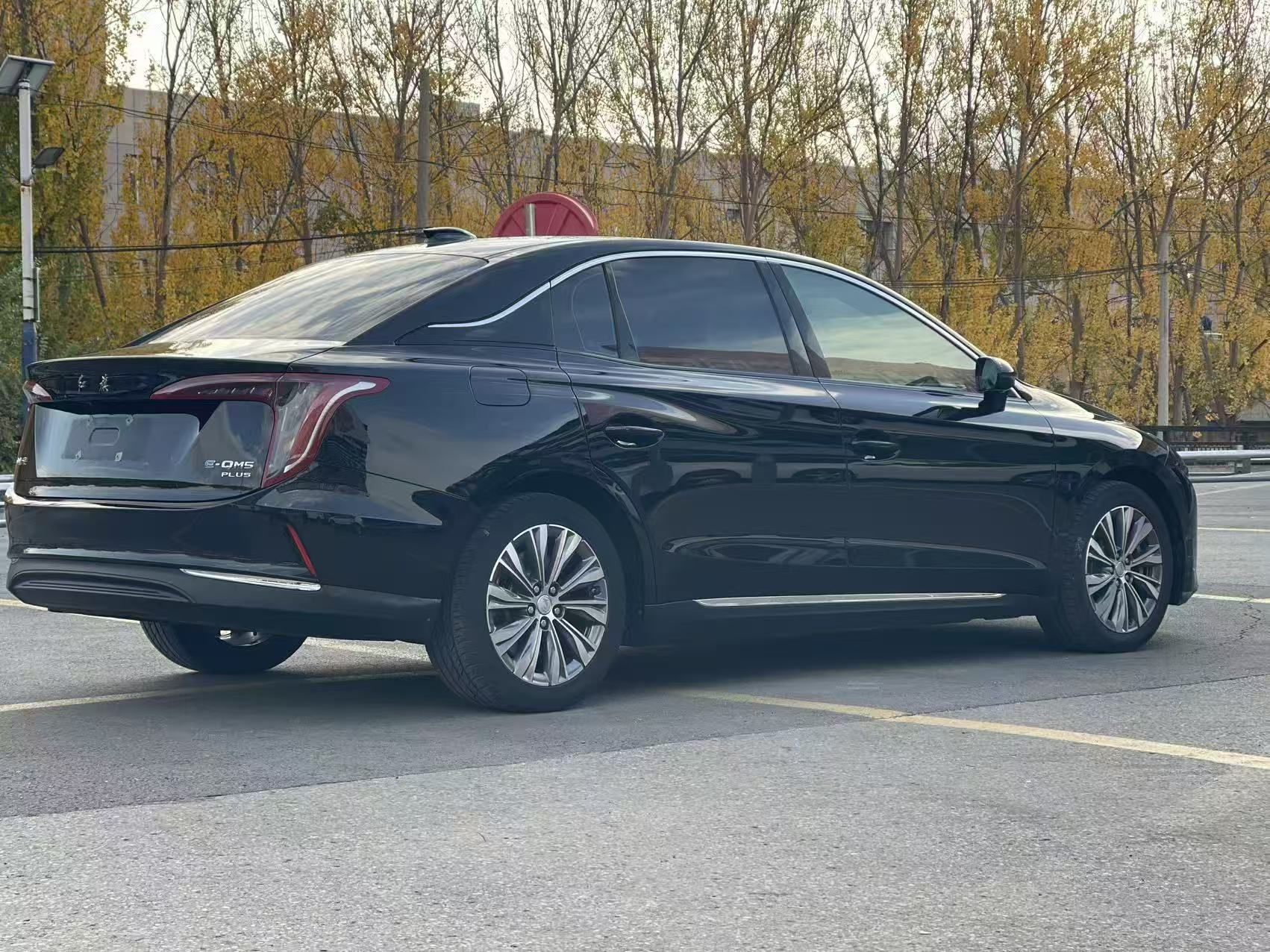 Hongqi E-QM5 2023 620km PLUS — снимка 15