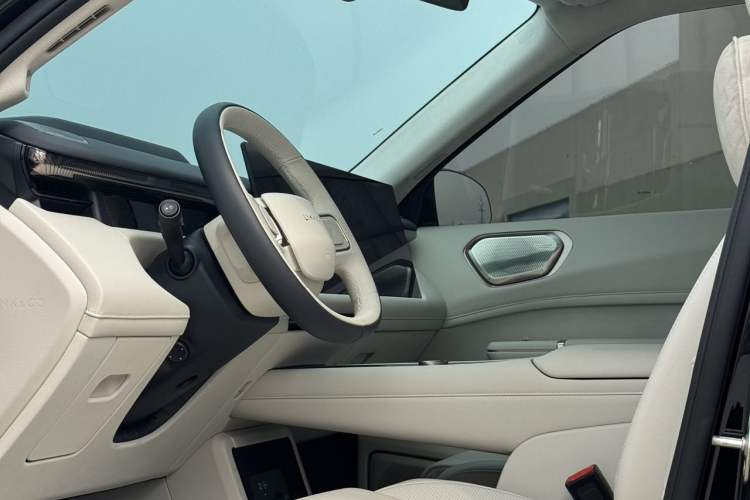 Used Lynk & Co 900 2025 2.0T Ultra