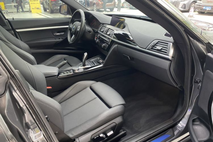 Used BMW 3 Series GT 2019 320i M Sport Package Right Front Seat