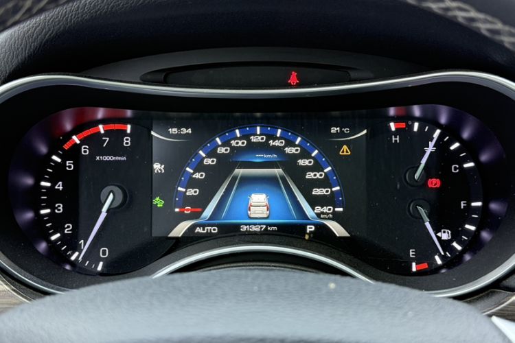 Used Haval H9 2017 2.0T Gasoline 4x4 Premium 5-Seater Odometer Close Up