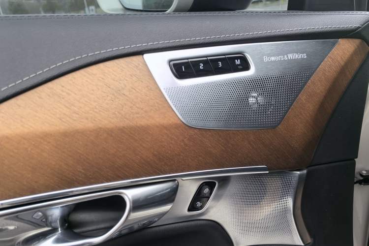 Used Volvo XC90 2018 T6 Prestige 7-Seater Interior 4