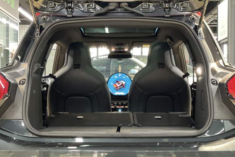 Used MINI Electric COOPER 2024 452km COOPER SE Racing Driver Interior 12