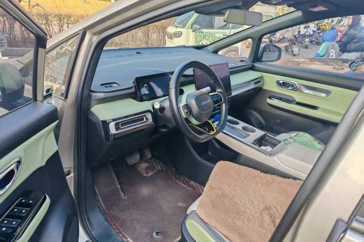 Used AION Y 2022 Plus 70 Tech Edition