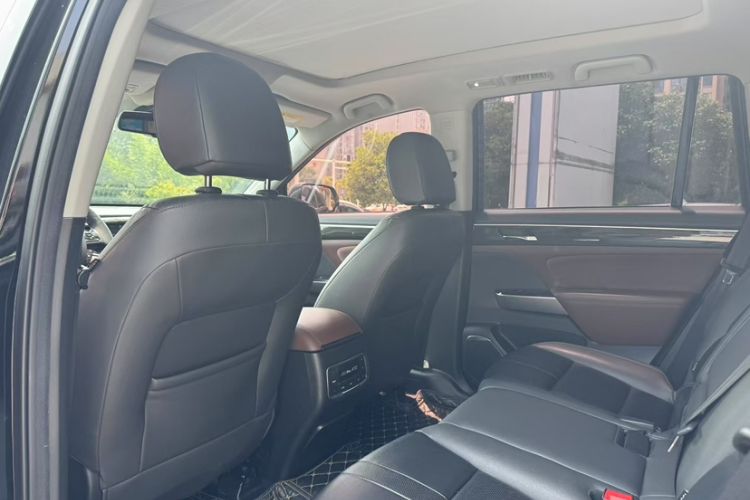 Used GAC Trumpchi GS8 2017 320T Two-Wheel Drive Luxury Smart Connectivity Version (7 Seats)