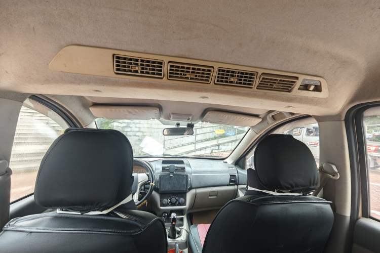 Used BAIC Weiwang M20 2014 1.5L Comfort Version BJ415B Interior 3