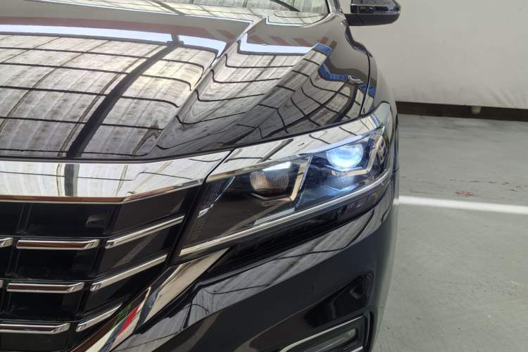 Used Volkswagen Passat 2020 Facelift 330TSI Elite Edition China VI Standard Exterior 2