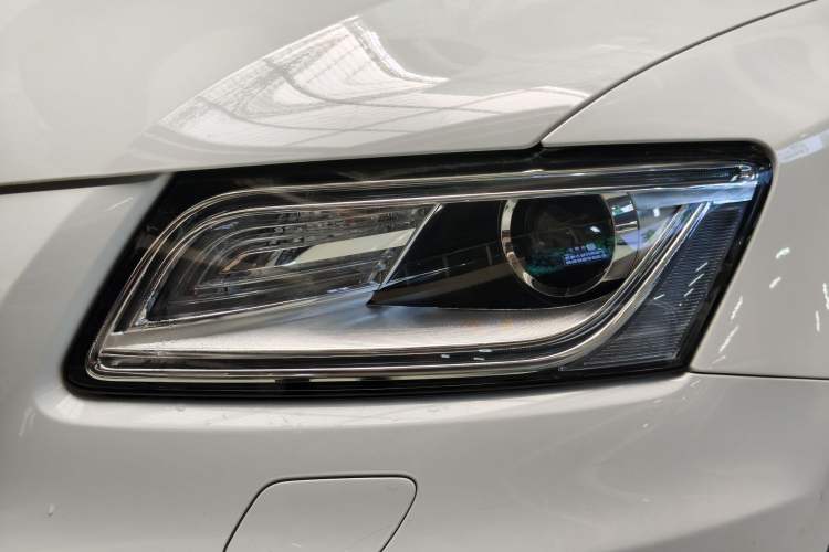 Used Audi Q5 2017 40 TFSI Ambition Edition Left Front Headlight