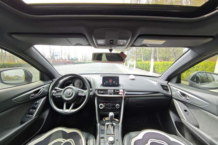 Used Mazda CX-4 2018 2.0L Automatic Two-Wheel Drive Blue Sky Exploration Version China V Standard Interior 4