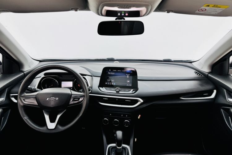 Used Chevrolet Trax 2019 Redline 325T Automatic Fun Edition China VI Standard Interior 5