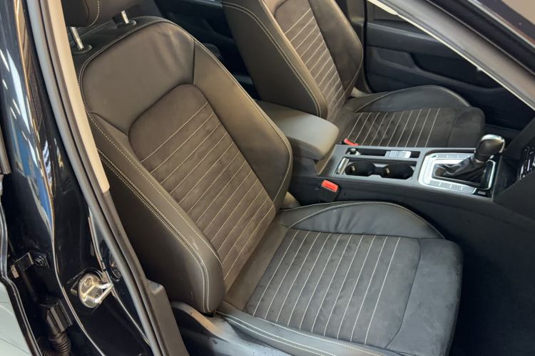 Used Volkswagen Magotan 2020 330TSI DSG Luxury Edition Right Front Seat