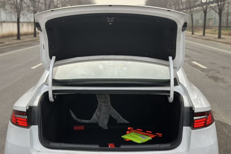 Used Geely Auto Preface 2026 Model Oriental Yao 1.5TD Fuyao Edition Interior 6