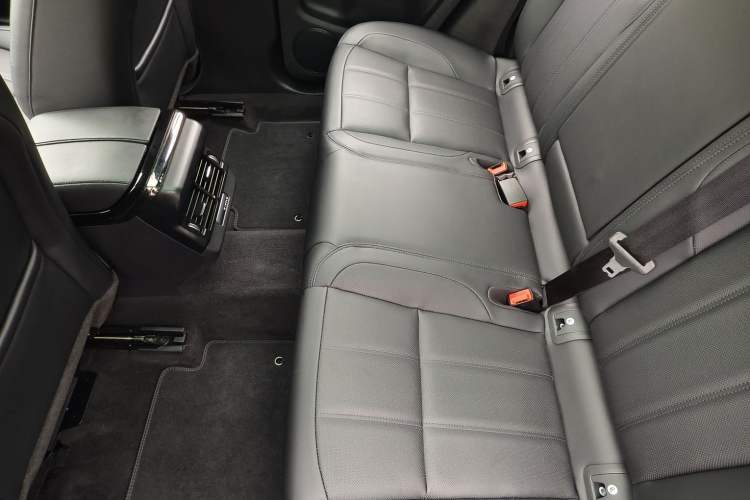 Used Land Rover Range Rover Evoque 2020 249 PS R-DYNAMIC S Blackened Sport Technology Edition