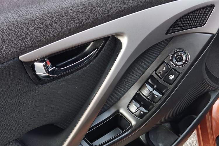 Used Hyundai Elantra (5th Generation / Langdong) 2013 1.6L Automatic Leading Model Interior 12