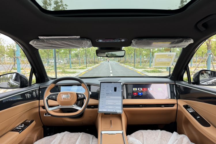 Used Geely Galaxy L7 2025 EM-i 115km Exploration Edition Interior 9