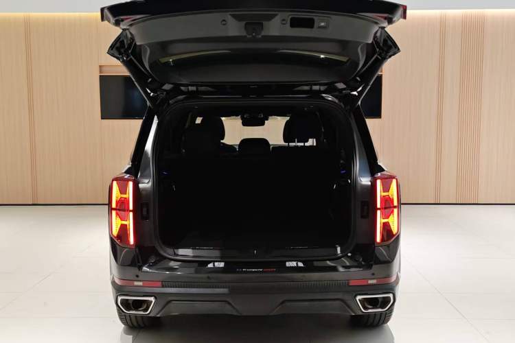 Used GAC Trumpchi GS8 2022 Linghang Series 2.0 TGDI Two-Wheel-Drive Luxury Smart Connectivity Version (7 Seats) Trunk