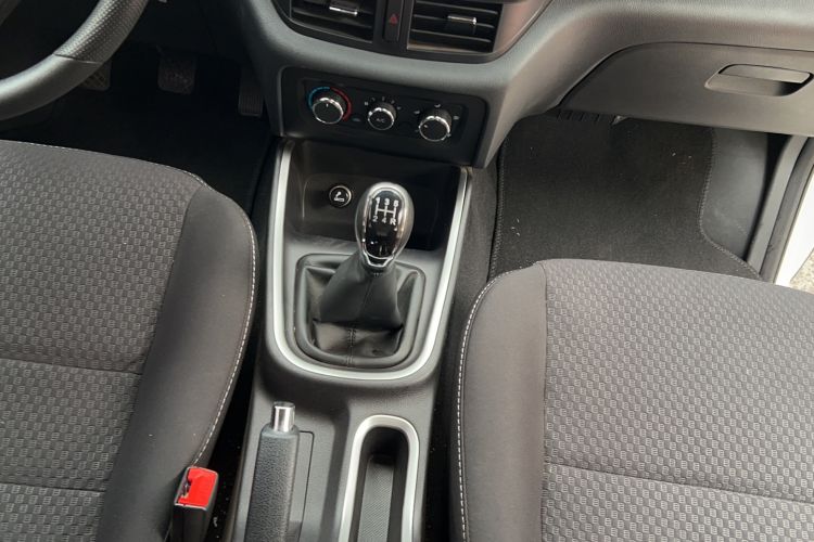 Used Jinbei Gold Hiace M Classic 2022 1.5L Engineering Lion Passenger Vehicle 6 Seats Gear Lever