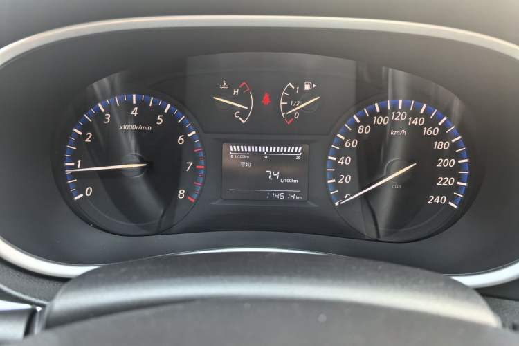 Used Venucia T90 2017 2.0L Manual ZhiShang Edition
