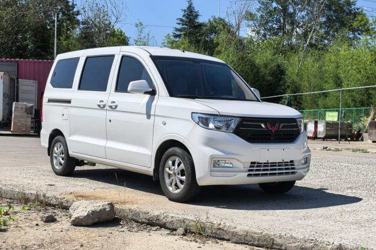 Used Wuling Hongguang V 2022 1.5L Enjoy Edition Hydraulic Power Steering LAR