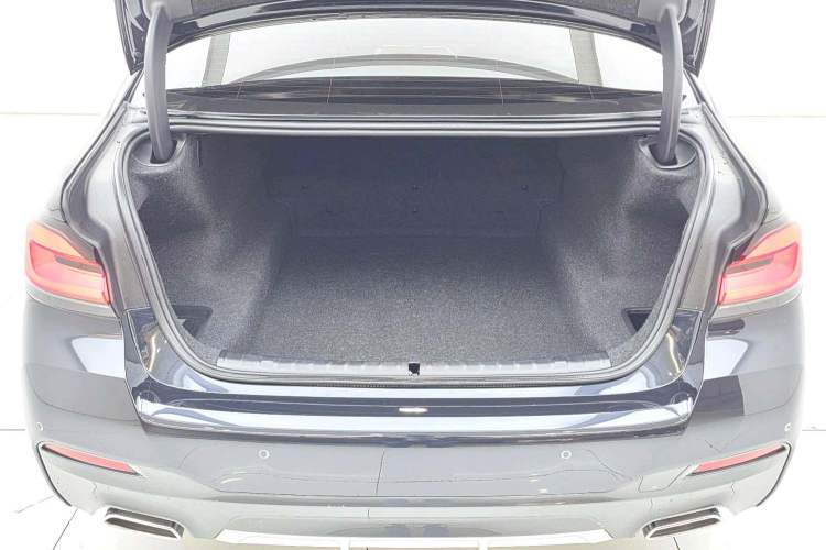 Used BMW 5 Series 2023 530Li Leading Model M Sport Package