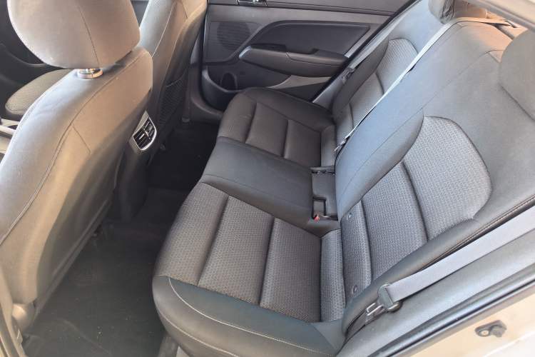 Used Hyundai Elantra (6th Generation / Lingdong) 2018 1.4T Dual-Clutch Xuan Dong · Dynamic Edition Interior 8