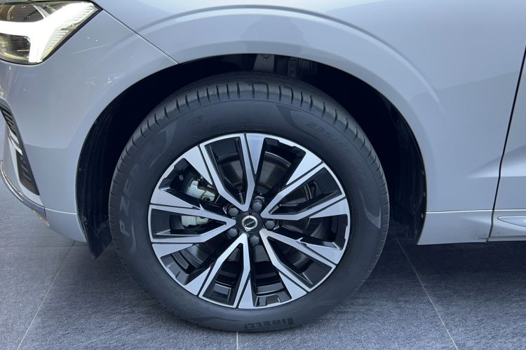 Used Volvo XC60 2023 B5 4x4 Smart Luxury Edition