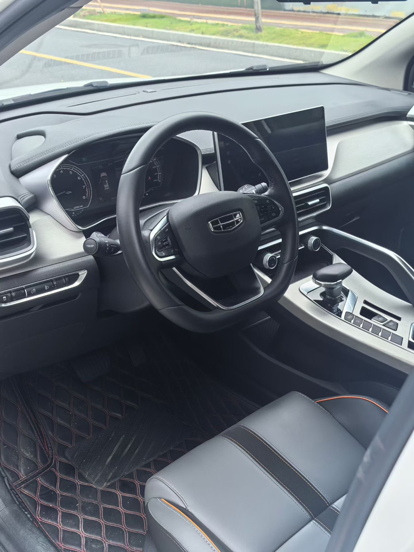 Geely Auto Coolray 2023 1.5T DCT Platinum Edition — снимка 10