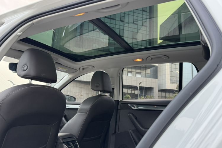 Used Skoda Octavia 2019 TSI280 DSG Flagship Wagon China VI Standard
