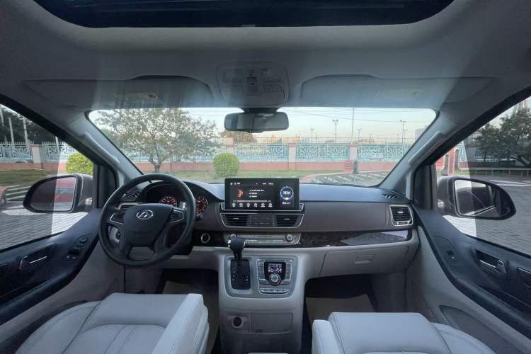 Used SAIC MAXUS G10 2016 2.0T Automatic Flagship Edition
