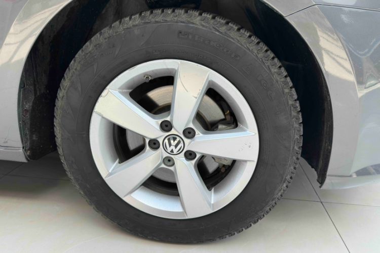 Used Volkswagen Lavida 2013 Revised Classic 1.6L Automatic Fashion Edition Exterior 7