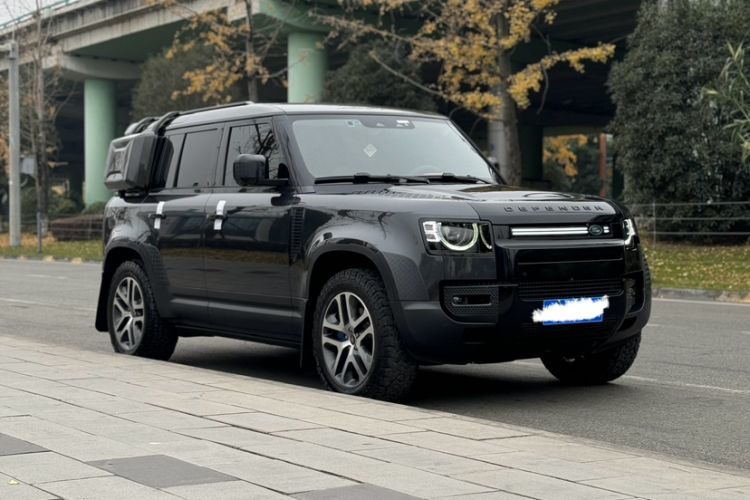 Used Land Rover Defender 2023 Facelift 110 3.0T P400 Dark Edition
