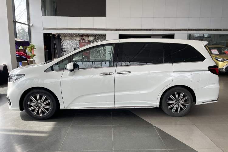 Used Honda Odyssey 2022 2.0L eHEV Sharp Enjoyment Edition
