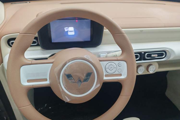 Used Wuling Hongguang MINIEV 2024 3rd Generation 215km Youth Edition