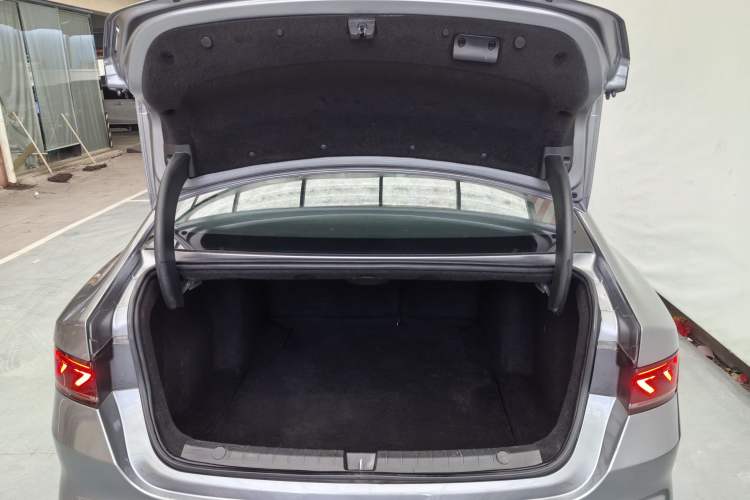 Used BYD Qin PLUS 2021 EV 500KM Luxury Model
