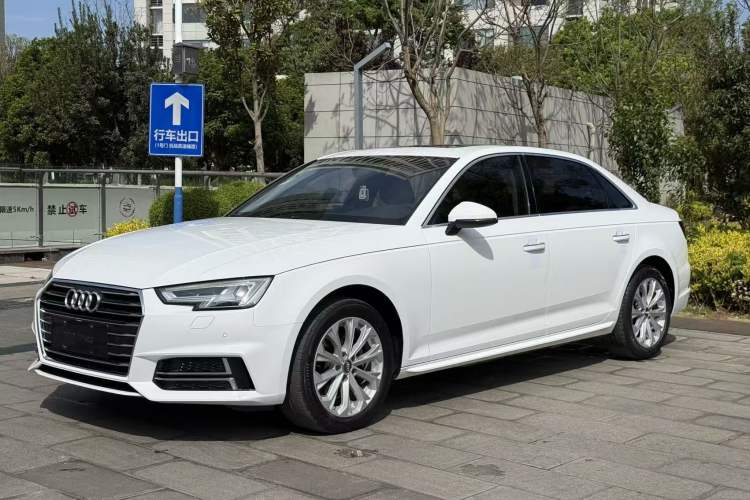 Used Audi A4L 2019 40 TFSI Ambition China VI