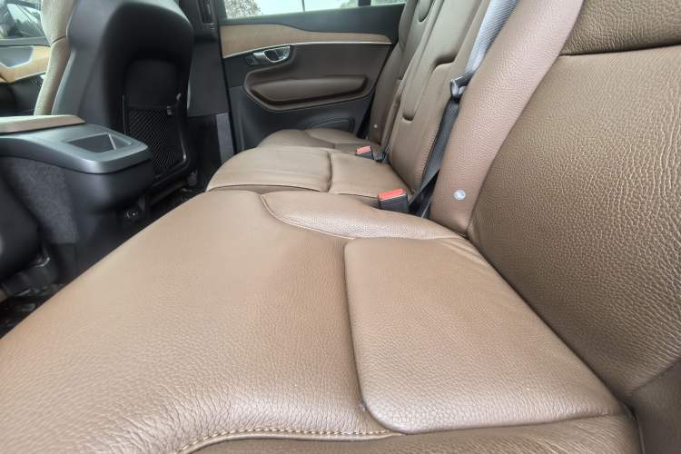 Used Volvo XC90 2023 B5 SmartDrive Luxury Edition 5 Seats