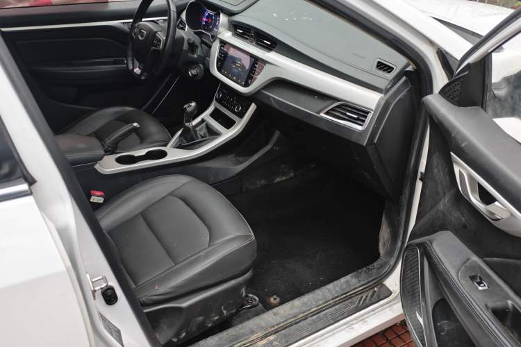 Used Geely Auto Vision 2018 1.5L Manual Happiness Edition Interior 4
