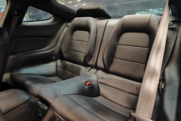 Used Ford Mustang 2021 2.3T EcoBoost Interior 8