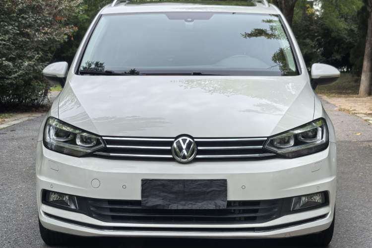 Used Volkswagen Touran 2016 Volkswagen Touran L 280TSI DSG Comfort Edition
