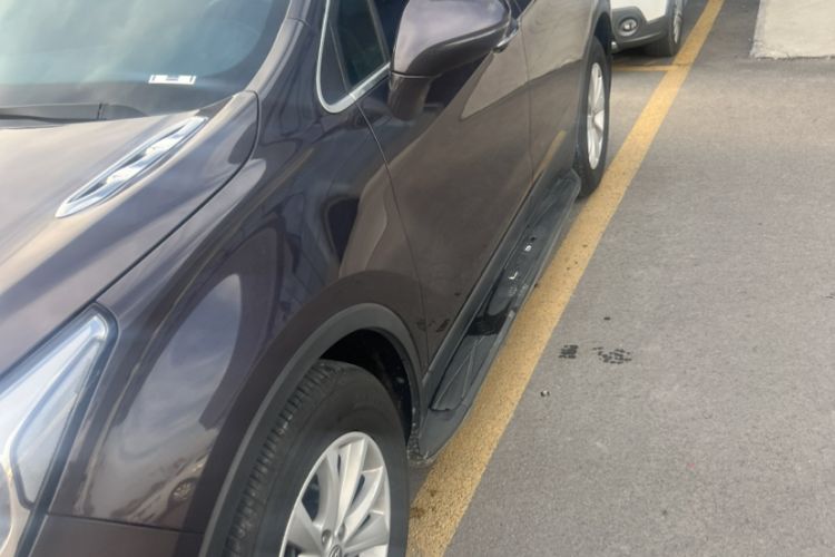 Used Buick Envision 2017 28T Four-Wheel Drive Elite Model Exterior 2