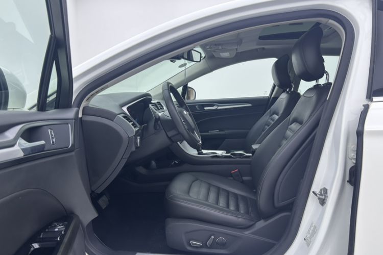 Used Ford Mondeo 2013 1.5L GTDi180 Fashion Edition Interior 4