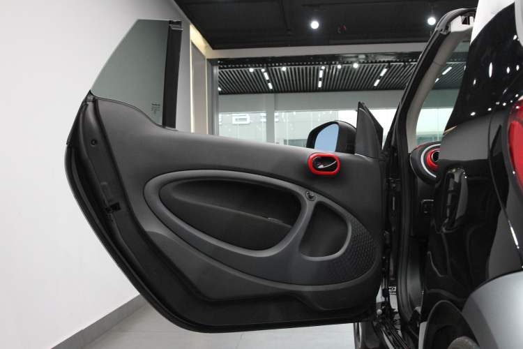 Used smart fortwo 2018 1.0L 52kW Convertible Passion Edition China V Standard
