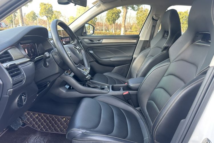 Used Skoda Kodiaq 2022 TSI330 7-Seater Two-Wheel-Drive Luxury Edition Interior 3