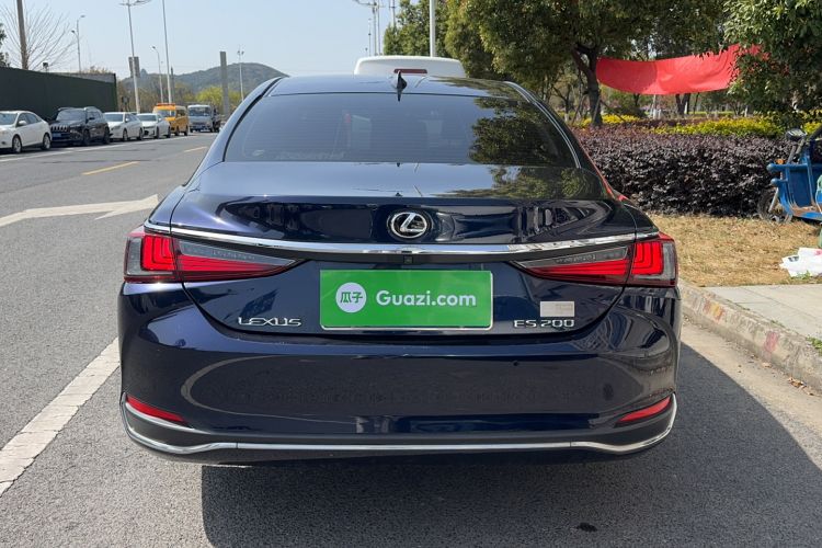 Used Lexus ES 2020 200 Excellence Edition

