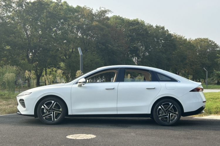 Used Roewe D7 2025 EV 610km Rear-Drive Prestige Edition Exterior 4