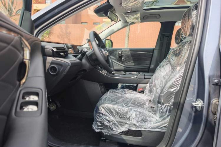 Used AION V 2024 Aion Tyrannosaurus 520 Smart Luxury Edition