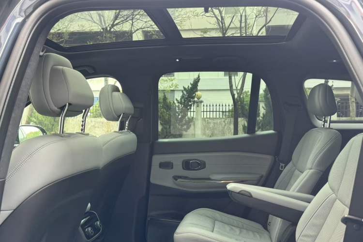 Used Nio ES8 2020 580 km Range Signature Edition Six-Seater Version Interior 6