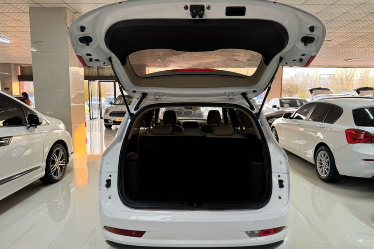 Used Baojun 310W 2017 1.5L Manual Comfort Version China V