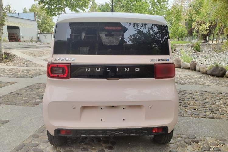 Used Wuling Hongguang MINIEV 2022 Macaron Premium Model – Lithium Iron Phosphate